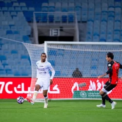 الهلال يفوز على نيوم 2-1 ويعزز صدارته لدوري روشن