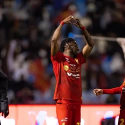 الهلال يحقق فوزًا كاسحًا على الفيحاء برباعية في دوري روشن