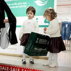 مركز الحياة الفطرية يطلق 63 طائرًا بحريًا في كورنيش جدة