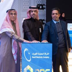 الذهب يرتفع قليلًا والمعادن النفيسة تستهل العام الجديد على ارتفاعات