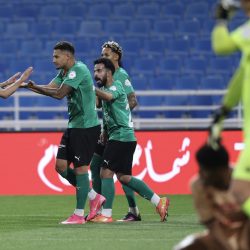 التعادل يحسم مواجهة الرياض والخليج في دوري روشن