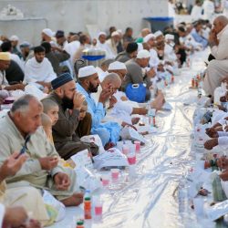 الشؤون الإسلامية تسلم هدية خادم الحرمين الشريفين من التمور لجمهورية الصومال