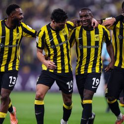 نائب أمير منطقة مكة يشهد حفل تخريج الدفعة 74 من جامعة أم القرى