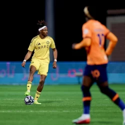 الخلود ينتزع فوزًا ثمينًا على نيوم بثنائية باهبري في دوري روشن