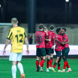 الدفاع المدني: إصابة (4) مقيمين وأضرار مادية محدودة نتيجة سقوط شظايا اعتراض صاروخ باليستي على موقع سكني بمدينة الرياض