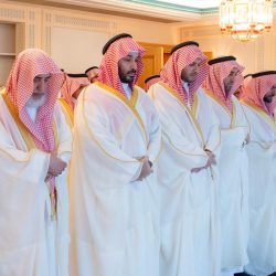 خادم الحرمين الشريفين يهنئ المواطنين والمقيمين بعيد الفطر ..  ويدعو بدوام الأمن والاستقرار