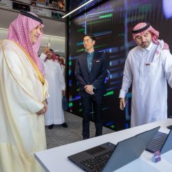 بالفيديو.. القرني: حديث الحكم الرابع مع اللاعبين في مباراة الفيحاء والأهلي هي السبب في تصريحات توني… وصدارة النصر جاءت بسبب التحكيم وبن زنان يرد