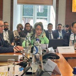 سمو ولي العهد يلتقي رئيس مجلس السيادة الانتقالي في جمهورية السودان