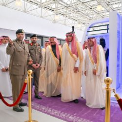 حرس الحدود بمنطقة مكة المكرمة ينقذ مقيمين تعطلت واسطتهما البحرية في عرض البحر