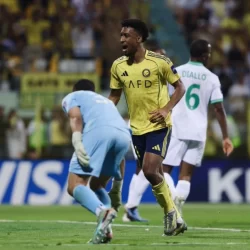 وزير العدل يتفقد محاكم جدة ويلتقي بالمستفيدين