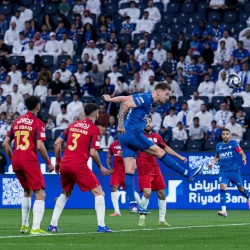 الخليج يتخطى النجمة بثلاثية ويواصل تقدمه في دوري روشن
