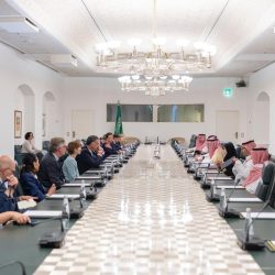 نائب رئيس مجلس الشورى يلتقي وفدًا من البرلمان الأوروبي