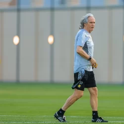 هيئة الهلال الأحمر السعودي تُكثّف جاهزيتها الإسعافية في المسجد الحرام ليوم الجمعة