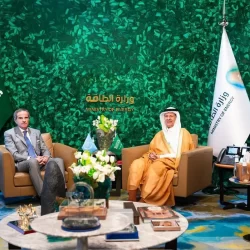 وزير الاقتصاد والتخطيط يجتمع مع وزير التجارة والصناعة والطاقة في جمهورية كوريا الجنوبية