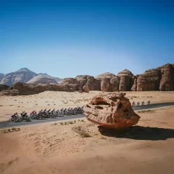 وزارة الصناعة والثروة المعدنية تعلن بدء التقديم على برنامج الابتعاث المبتدئ بالتوظيف في شركة “معادن”