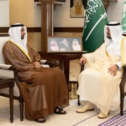 نائب أمير مكة يسلّم صكوك الأراضي البديلة لعدد من المواطنين