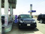 إمارة مكة: لا صحة لهروب عمال محطة بنزين أثناء تزويد سيارة الفيصل بالوقود