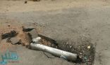 ثلاثة مقذوفات حوثية تسقط على قرية جبلية في العارضة
