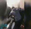 شاهد: لحظة محاولة إسعاف شابين قتلا في مظاهرات بإيران