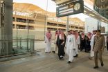 سمو نائب أمير منطقة مكة المكرمة يتفقد قطار الحرمين السريع