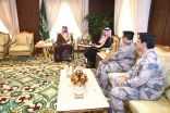 نائب أمير عسير يستقبل الغامدي و العنزي