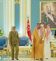 خادم الحرمين يستقبل رئيسة جمهورية سنغافورة ويقيم مأدبة غداء تكريما لها
