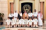 محافظ جدة يستقبل الفرق الكشفية المشاركة في موسم حج هذا العام