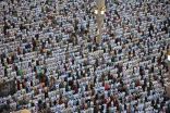 أكثر من مليون مصل يؤدون صلاة عيد الفطر بالمدينة المنورة