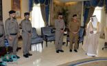 الأمير خالد الفيصل يكرم عدداً من رجال الأمن بشرطة الجموم