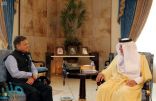 الأمير خالد الفيصل يستقبل سفير الهند لدى المملكة