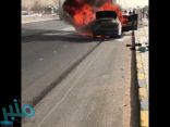 مواطن يوثق بحسرة احتراق سيارته على “خريص” بالرياض