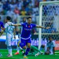 “الهلال” يفوز على الفتح بثلاثية ويقترب من حسم اللقب