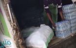 أمانة مكة ترد ببيان على مقطع فيديو أظهر عمالة تابعة لشركة نظافة تنقل عبوات مياه شرب لإحدى البقالات