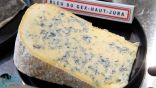“الجبن الأزرق”.. كيف يصنع؟ ومتى يفسد؟ وهل هو صحي؟