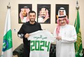 الأهلي يعلن تمديد عقد المهاجم السوري عمر السومة إلى 2024