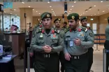مدير عام الجوازات يتفقد سير العمل بجوازات مطار الملك خالد الدولي بالرياض ويشارك المنسوبين الإفطار الرمضاني