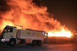 مدني مكة يسيطر على حريق هائل في مستودع بحي الجعرانة