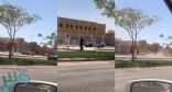 بالفيديو.. مستهتر يفحط أمام بوابة مدرسة بالقريات معرضا حياة الطلاب للخطر