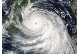 مصرع 19 شخصًا في فيتنام بسبب الإعصار دامري