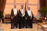 أمير عسير يستقبل آل مرزوق