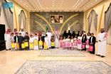 محافظ الطائف يقيم مأدبة الإفطار الرمضانية لأبناء جمعية بهجة