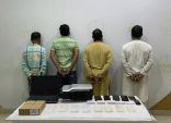 شرطة الرياض تقبض على (4) مخالفين زوّروا رخص إقامة وبطاقات تأمين
