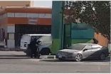 القبض على مواطنين سطو على سيارة نقل أموال وسرقا مليون ريال بالرياض