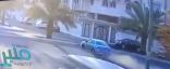 فيديو.. حـادث شنيع داخل شارع داخلي في حي الأزهري بالمدينة المنورة