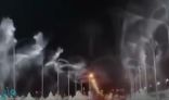 شاهد .. رذاذ الماء يتطاير لترطيب الأجواء على ضيوف الرحمن بمشعر منى