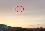 شاهد.. لحظة سقوط بقايا الصاروخ الباليستي في منطقة ديراب جنوب غرب الرياض