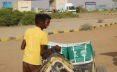 مركز الملك سلمان للإغاثة يواصل توزيع المساعدات الغذائية بولاية نهر النيل