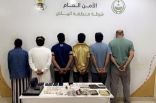 الرياض: القبض على (6) أشخاص لترويجهم مواد مخدرة وممنوعات
