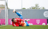 نوير حارس مرمى بايرن ميونخ يستأنف التدريبات بعد الخضوع لجراحة