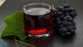 لاحتوائه على مواد مضادة للأكسدة .. 6 فوائد صحية لشرب عصير العنب